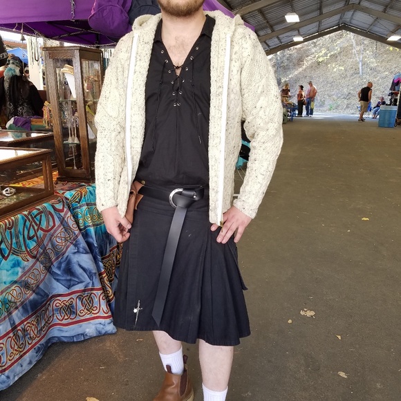 Irish Cable Knit Sweater. - Picture 1 of 1